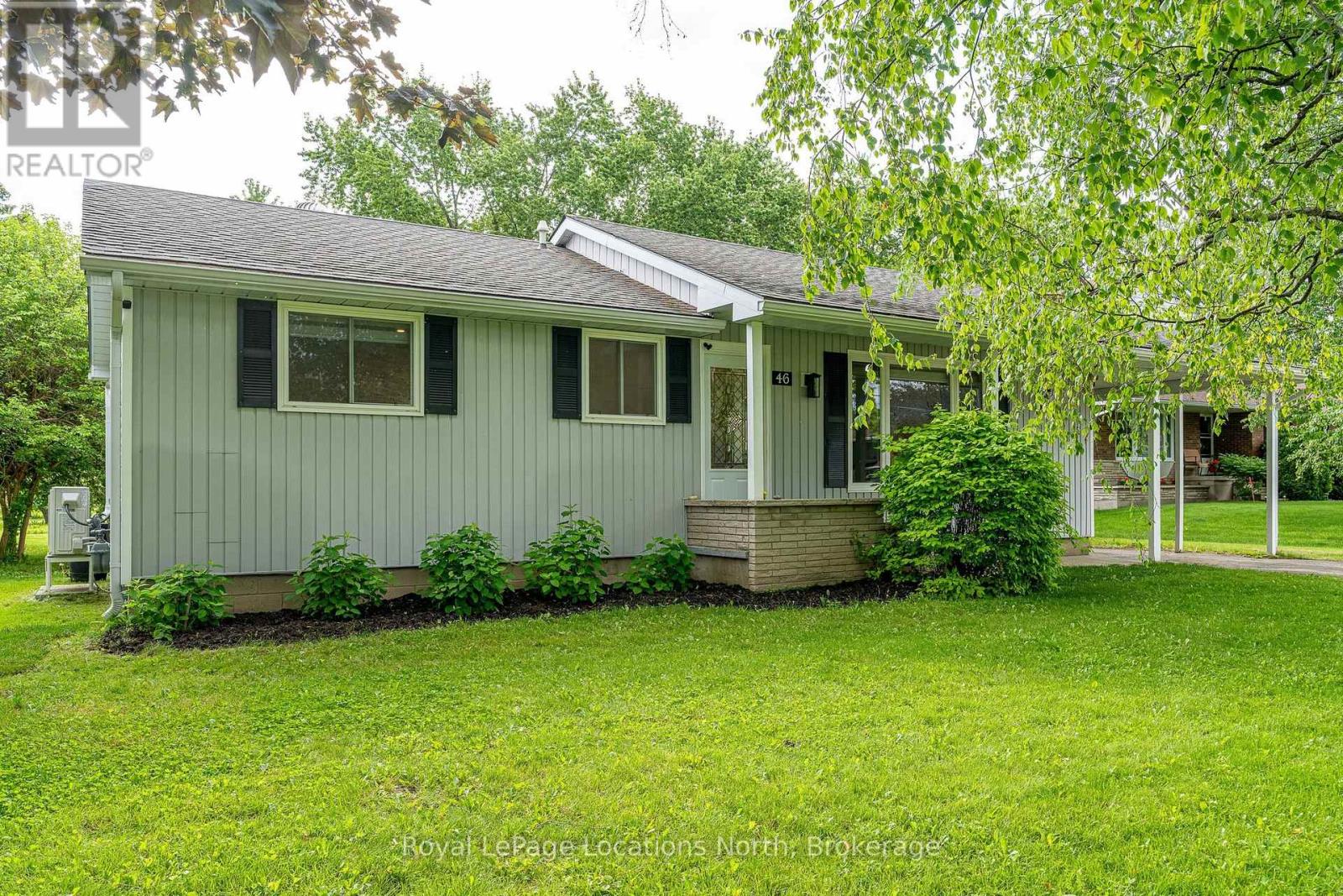 46 Townley Street, Clearview, Ontario  L0M 1P0 - Photo 2 - S13437780
