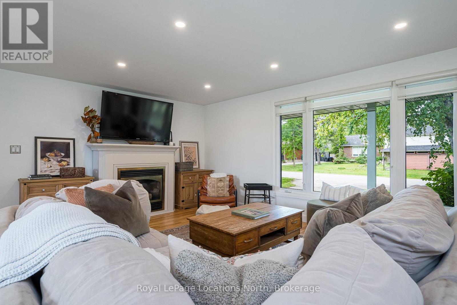 46 Townley Street, Clearview, Ontario  L0M 1P0 - Photo 9 - S13437780