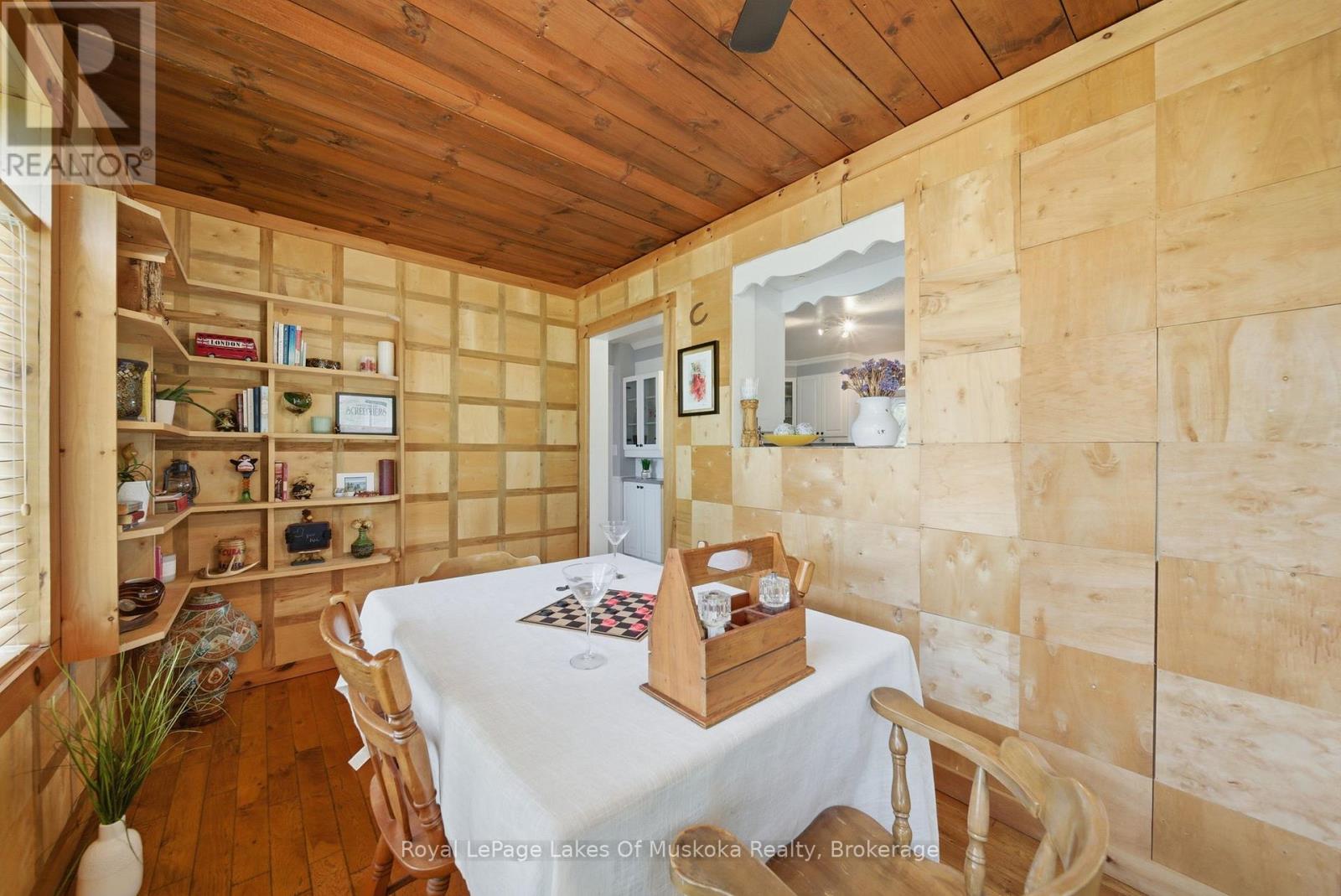 11 Carol Street W, Lake Of Bays, Ontario  P0B 1A0 - Photo 13 - X13437564