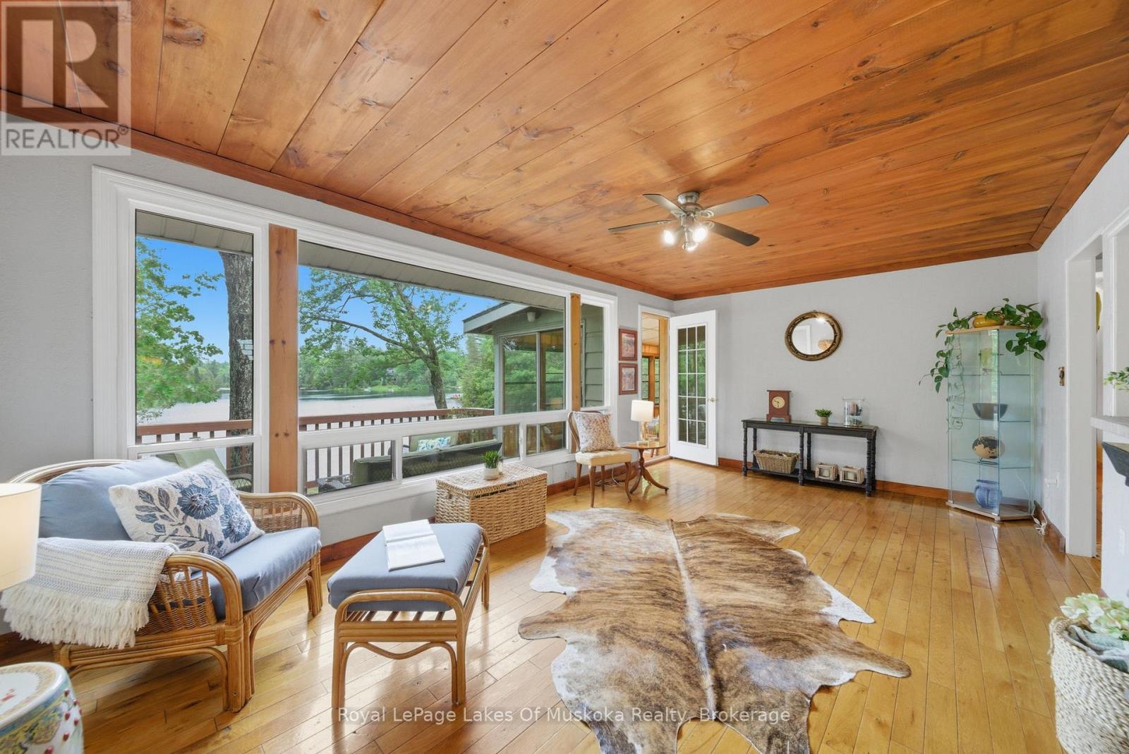 11 Carol Street W, Lake Of Bays, Ontario  P0B 1A0 - Photo 17 - X13437564
