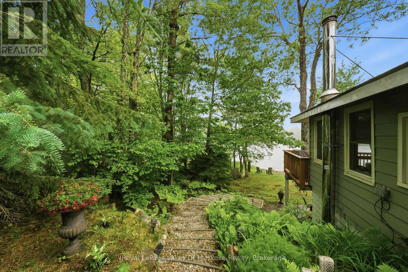 11 Carol Street W, Lake Of Bays, Ontario  P0B 1A0 - Photo 41 - X13437564