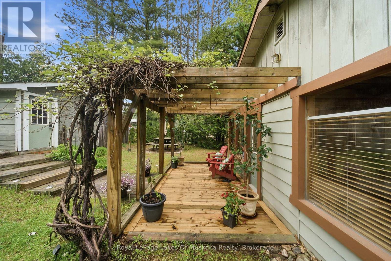 11 Carol Street W, Lake Of Bays, Ontario  P0B 1A0 - Photo 5 - X13437564