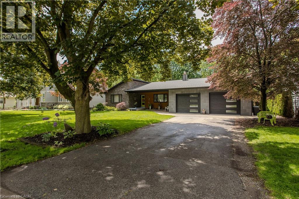 272 Goodram Drive, Burlington, Ontario  L7L 2J5 - Photo 4 - 40839194