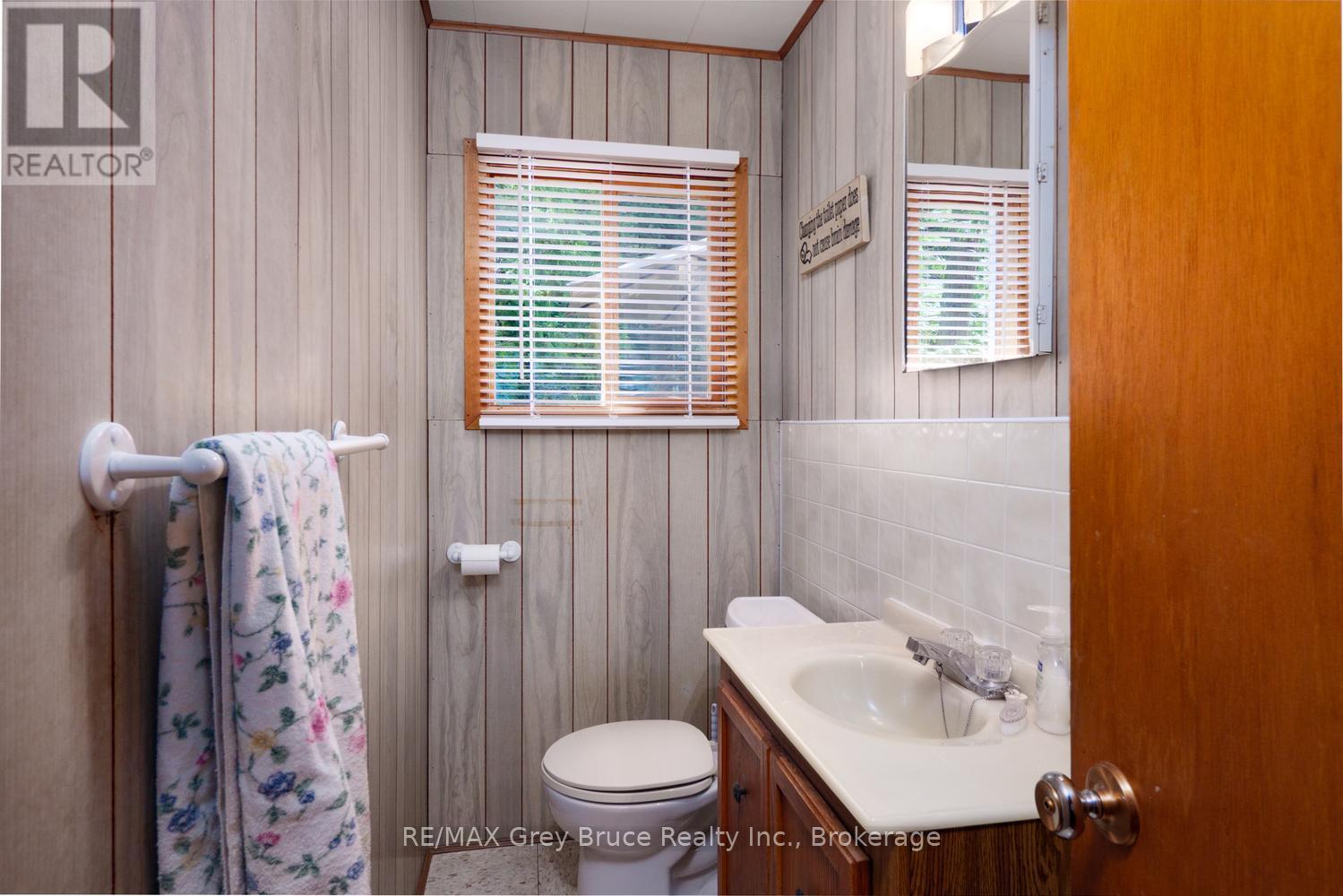 11 Eldridge Avenue, South Bruce Peninsula, Ontario  N0H 2G0 - Photo 18 - X13437918