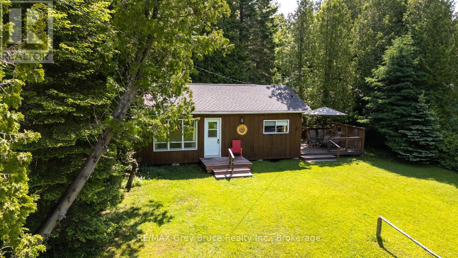 11 Eldridge Avenue, South Bruce Peninsula, Ontario  N0H 2G0 - Photo 30 - X13437918