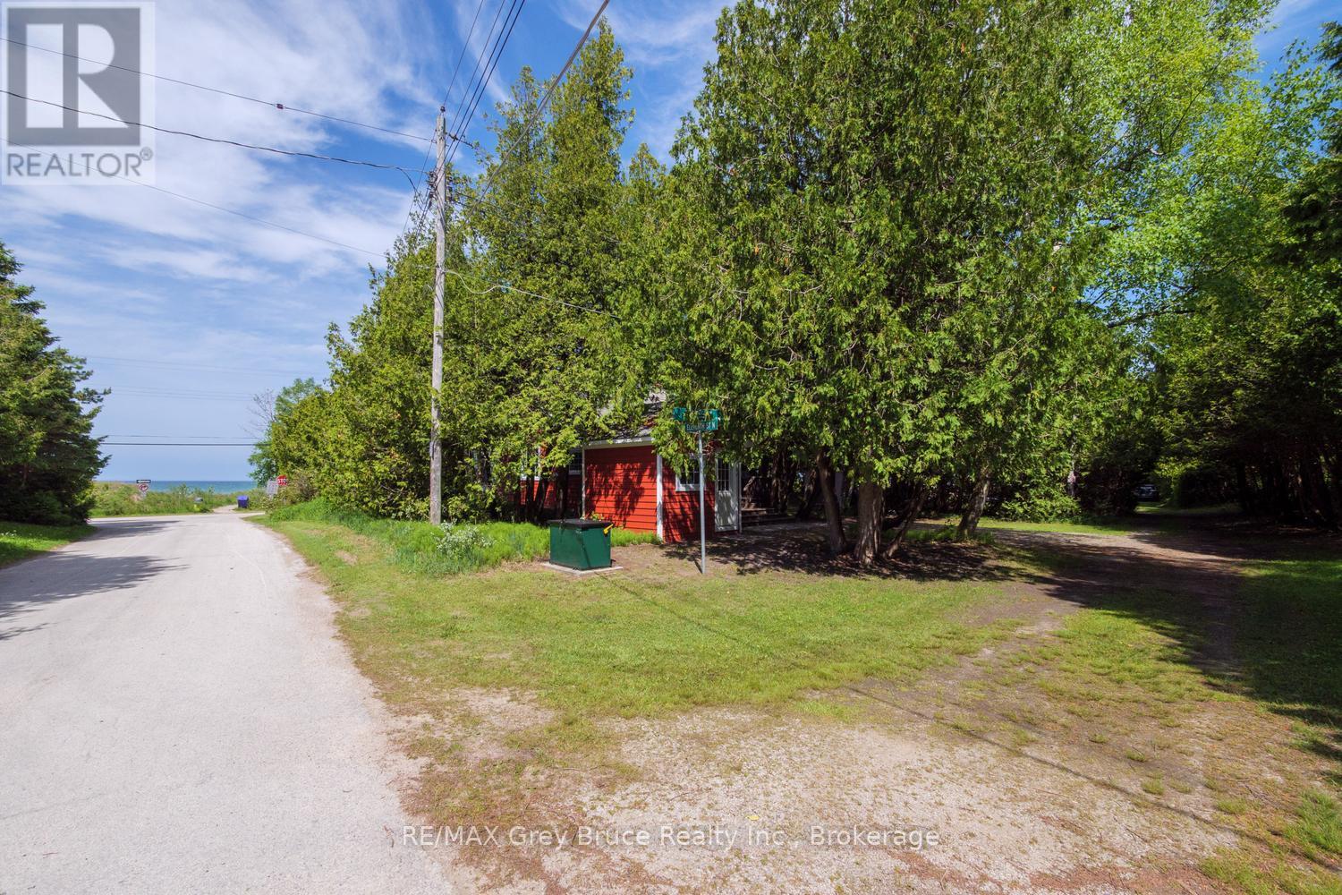 11 Eldridge Avenue, South Bruce Peninsula, Ontario  N0H 2G0 - Photo 39 - X13437918