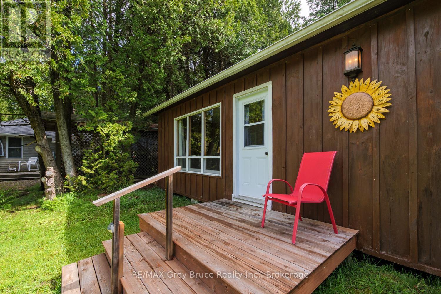11 Eldridge Avenue, South Bruce Peninsula, Ontario  N0H 2G0 - Photo 46 - X13437918
