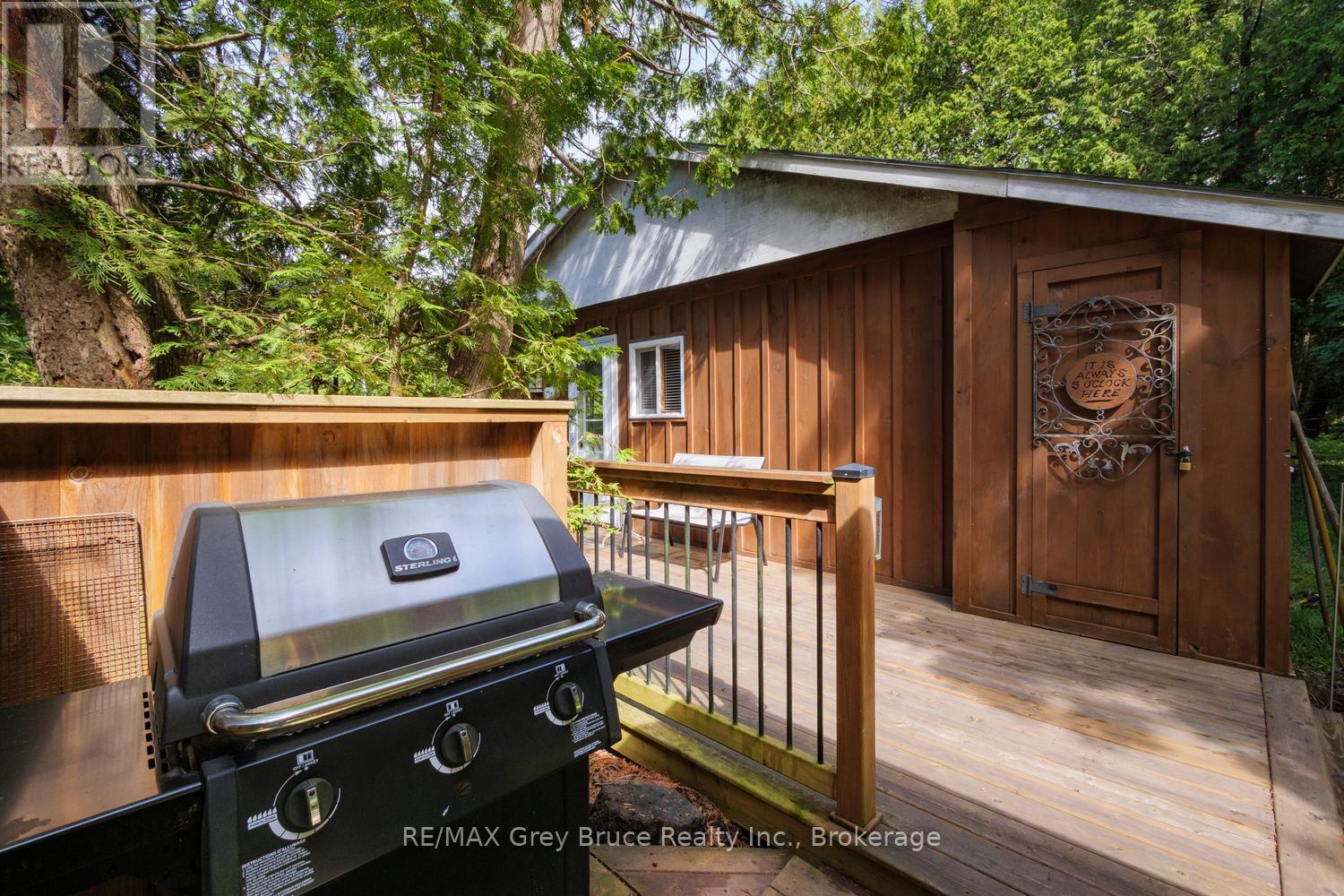 11 Eldridge Avenue, South Bruce Peninsula, Ontario  N0H 2G0 - Photo 7 - X13437918