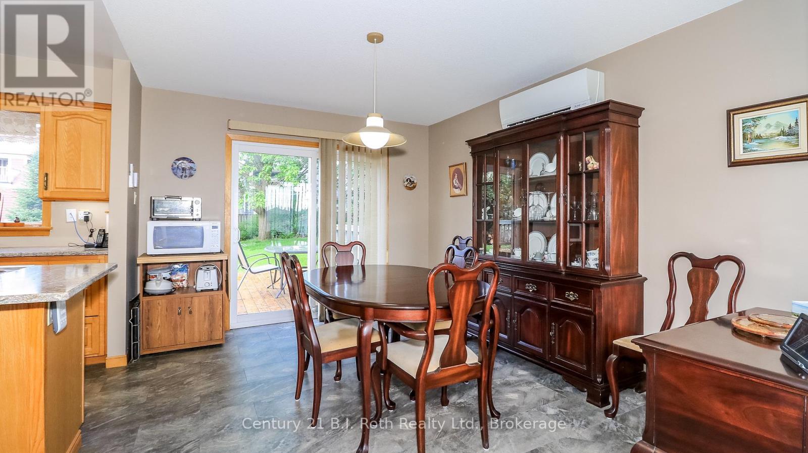 3332 Grayshott Drive, Severn, Ontario  L3V 0Y4 - Photo 8 - S13438308