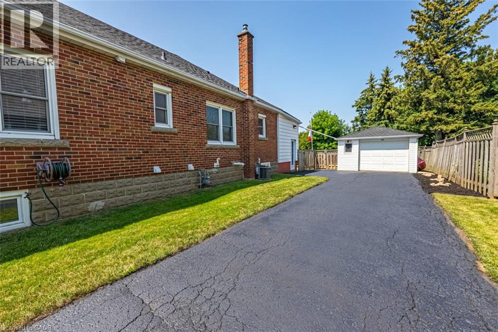 930 West 5th Street, Hamilton, Ontario  L9C 3R7 - Photo 3 - 40839364