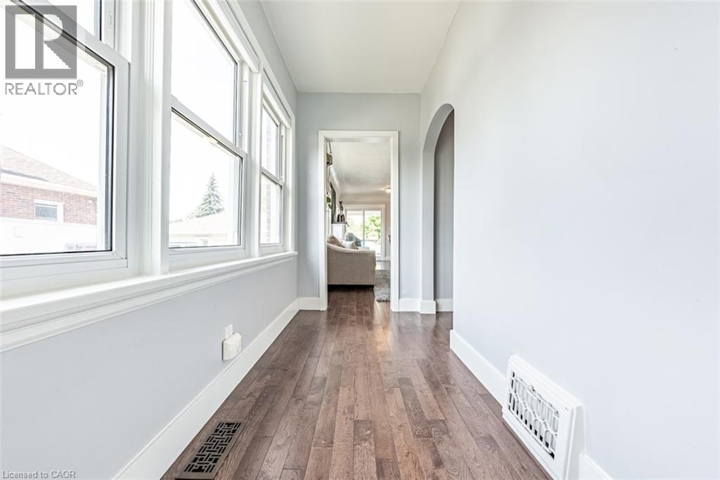 930 West 5th Street, Hamilton, Ontario  L9C 3R7 - Photo 4 - 40839364
