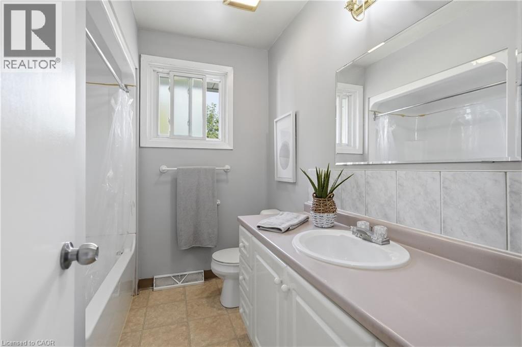 127 Wellington Street, Welland, Ontario  L3B 1B2 - Photo 21 - 40839367