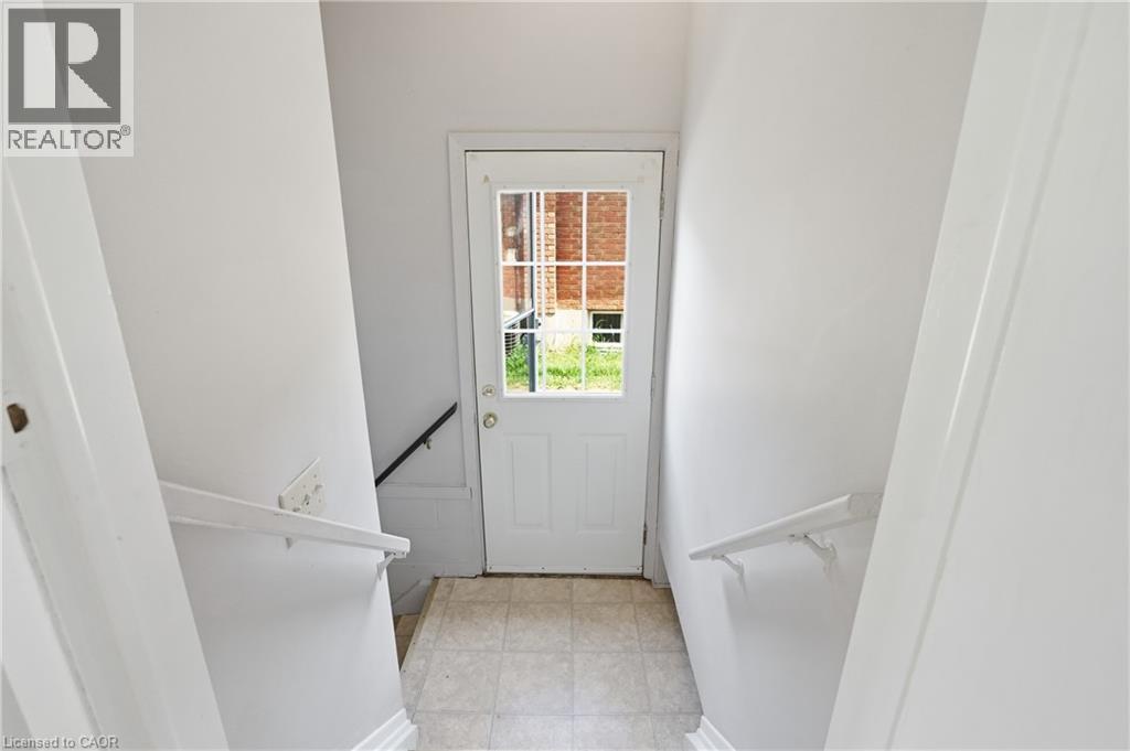 127 Wellington Street, Welland, Ontario  L3B 1B2 - Photo 23 - 40839367