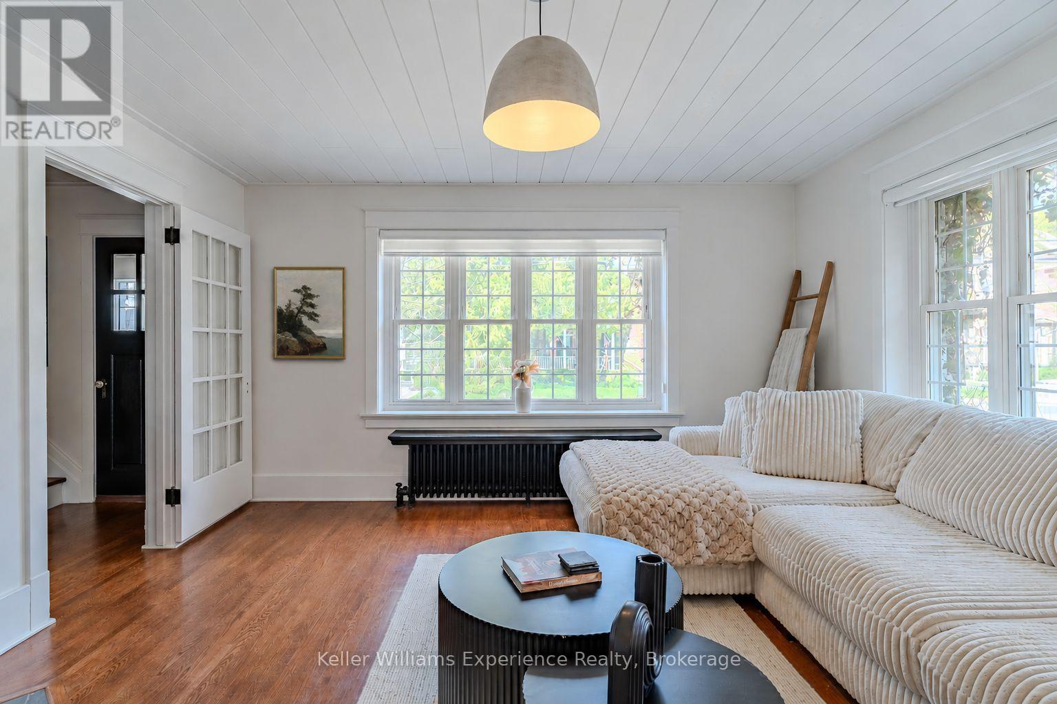 211 5th Street E, Owen Sound, Ontario  N4K 1C6 - Photo 7 - X13438560