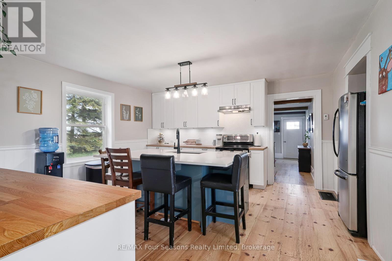 5803 26 Highway, Clearview, Ontario  L0M 1S0 - Photo 10 - S13439086