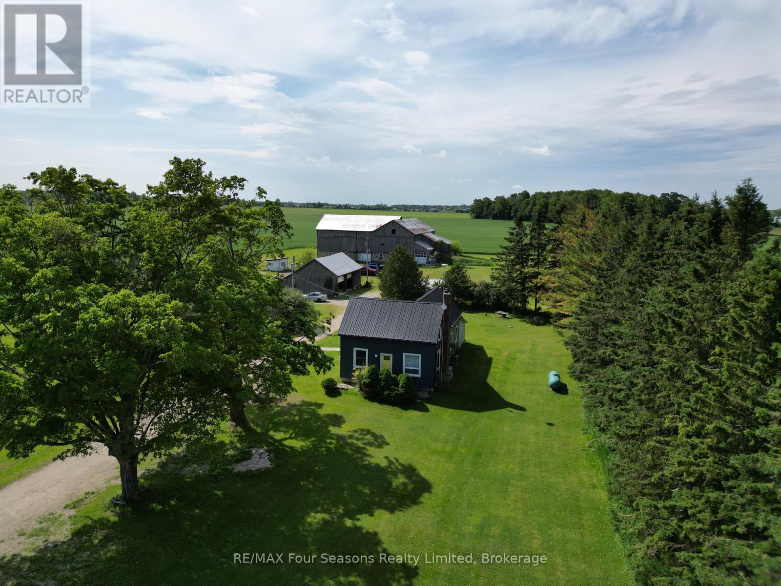 5803 26 Highway, Clearview, Ontario  L0M 1S0 - Photo 2 - S13439086
