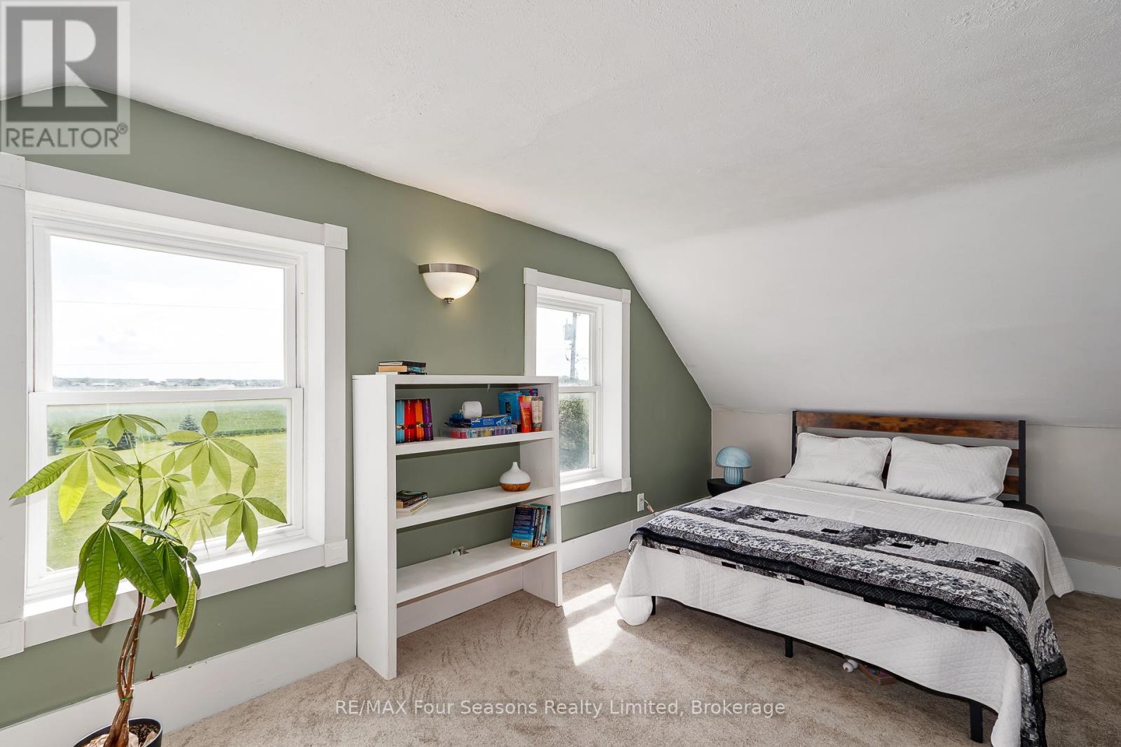 5803 26 Highway, Clearview, Ontario  L0M 1S0 - Photo 26 - S13439086