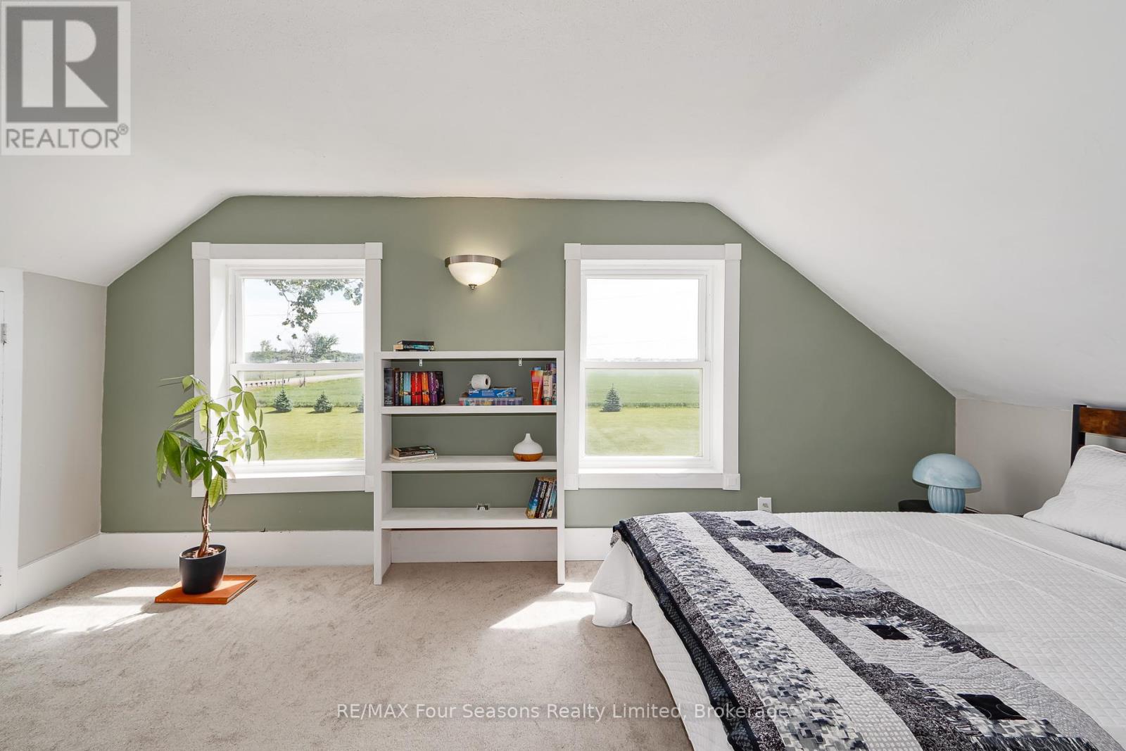 5803 26 Highway, Clearview, Ontario  L0M 1S0 - Photo 28 - S13439086