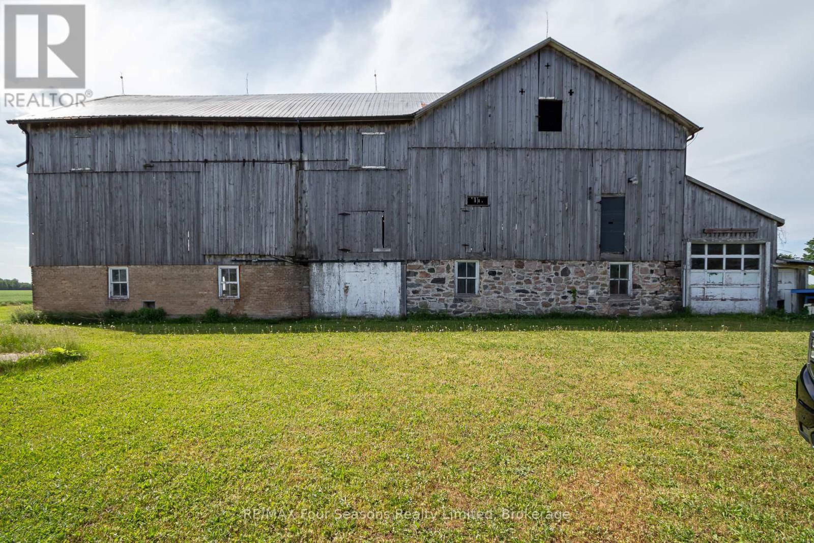 5803 26 Highway, Clearview, Ontario  L0M 1S0 - Photo 33 - S13439086