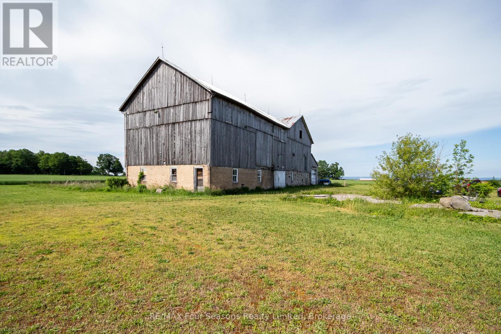 5803 26 Highway, Clearview, Ontario  L0M 1S0 - Photo 36 - S13439086