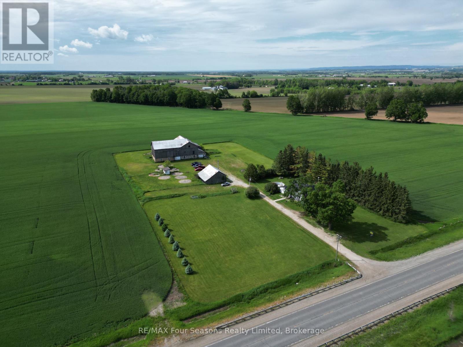 5803 26 Highway, Clearview, Ontario  L0M 1S0 - Photo 44 - S13439086