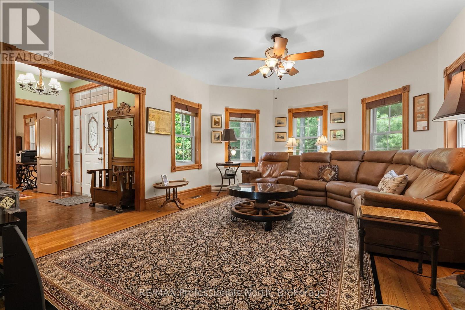 22 Knowles Crescent E, Seguin, Ontario  P0C 1J0 - Photo 8 - X13439748