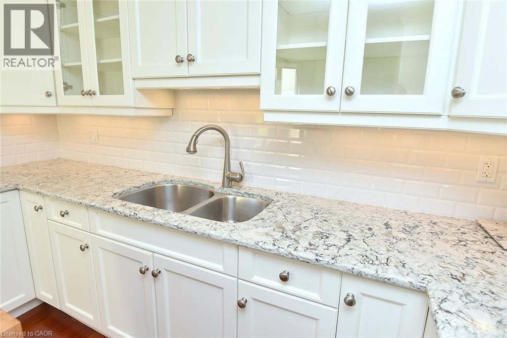 1201 North Shore Boulevard E Unit# 108, Burlington, Ontario  L7S 1Z5 - Photo 16 - 40839416