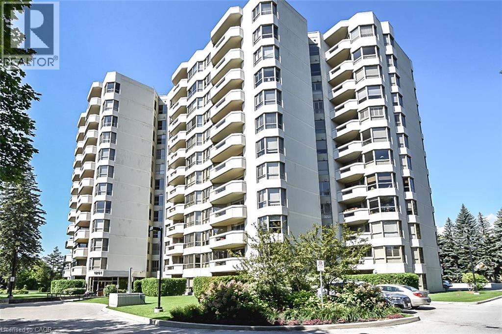 1201 North Shore Boulevard E Unit# 108, Burlington, Ontario  L7S 1Z5 - Photo 2 - 40839416