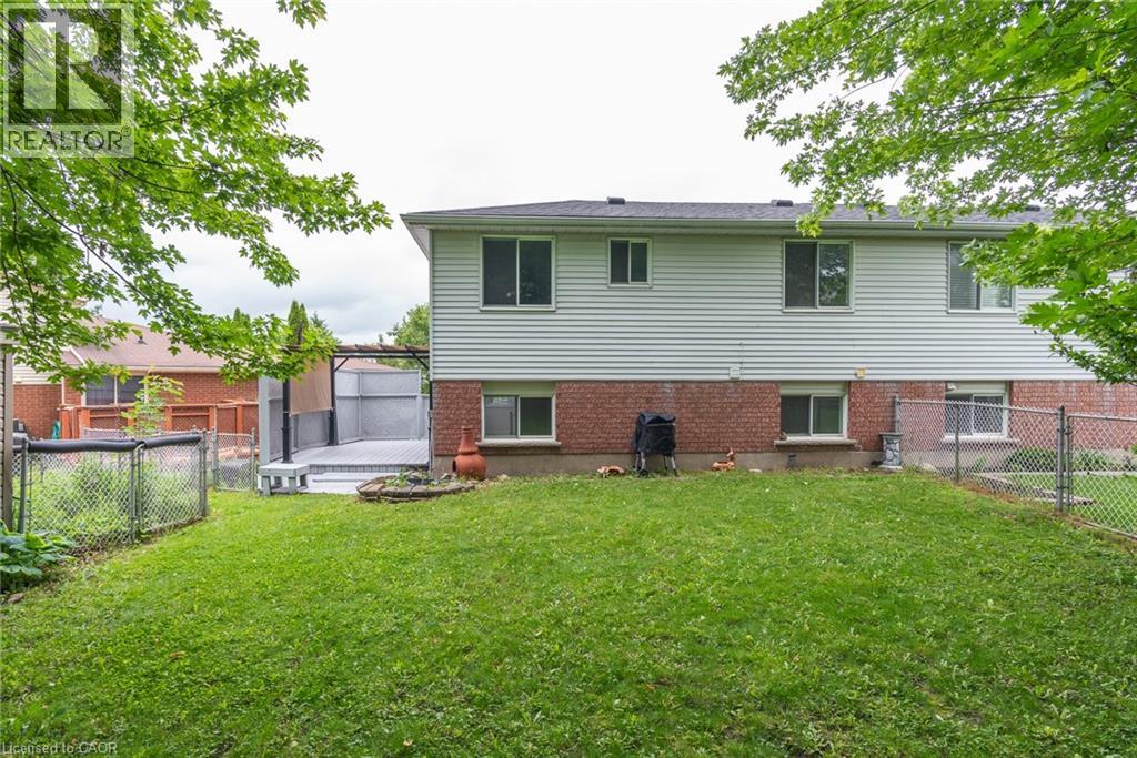 629 Settlersfield Court Unit# B, Waterloo, Ontario  N2T 2K6 - Photo 4 - 40839319