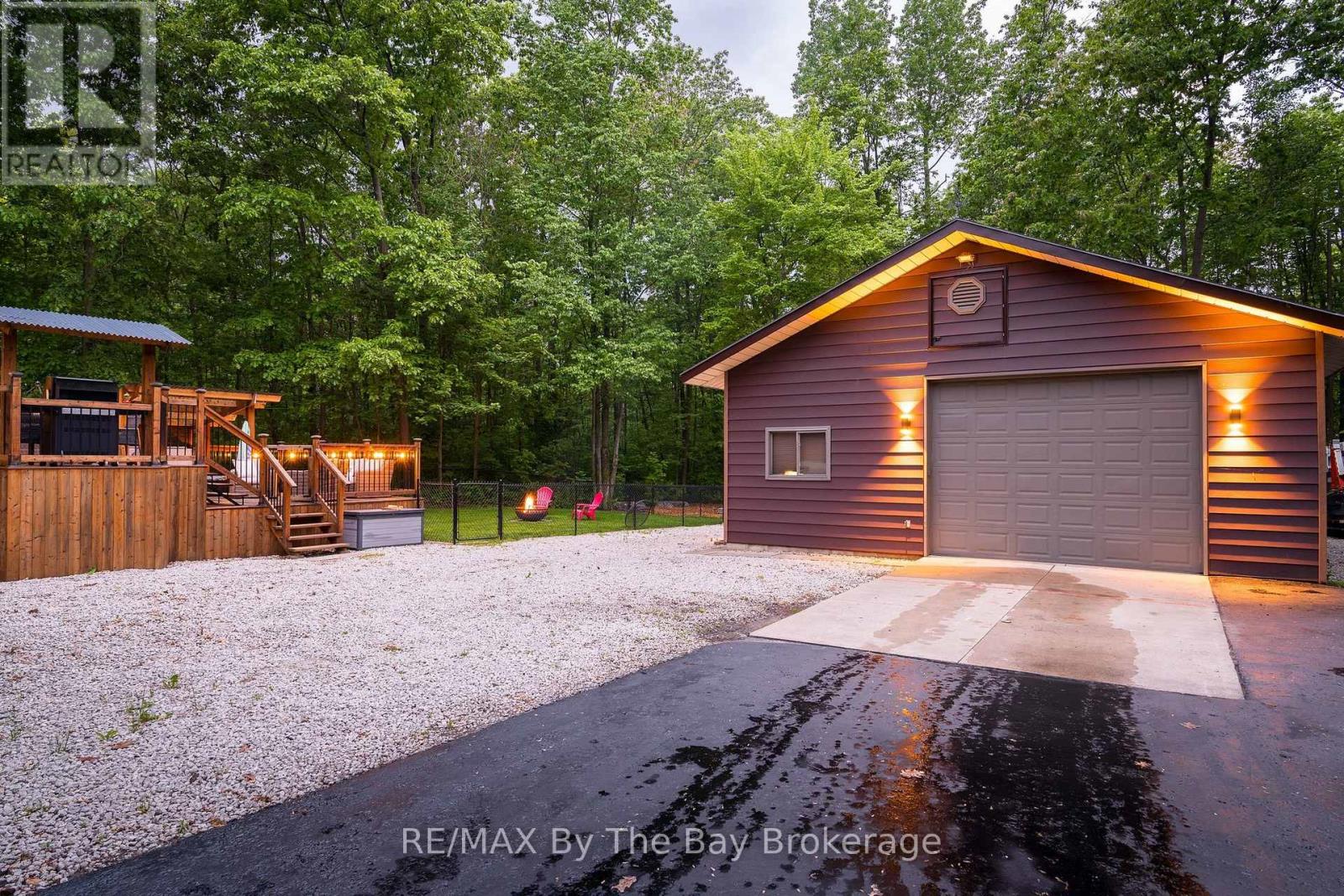 10 Birchwood Trail, Wasaga Beach, Ontario  L9Z 1B2 - Photo 2 - S13439908