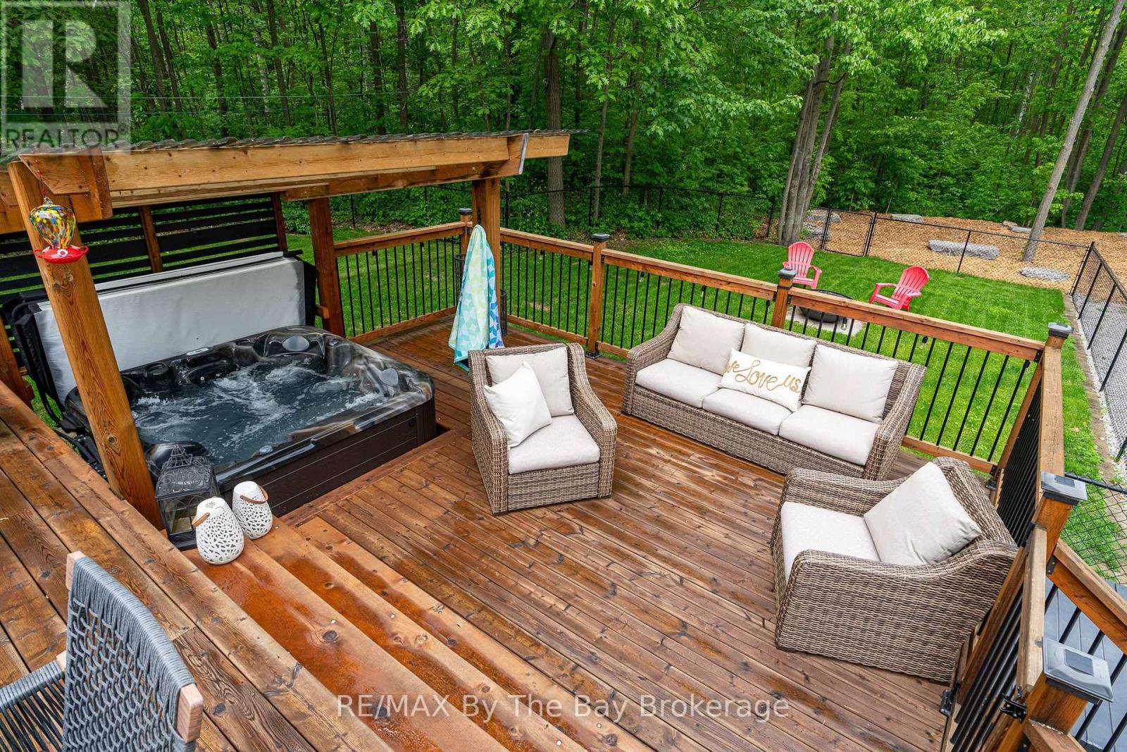 10 Birchwood Trail, Wasaga Beach, Ontario  L9Z 1B2 - Photo 4 - S13439908