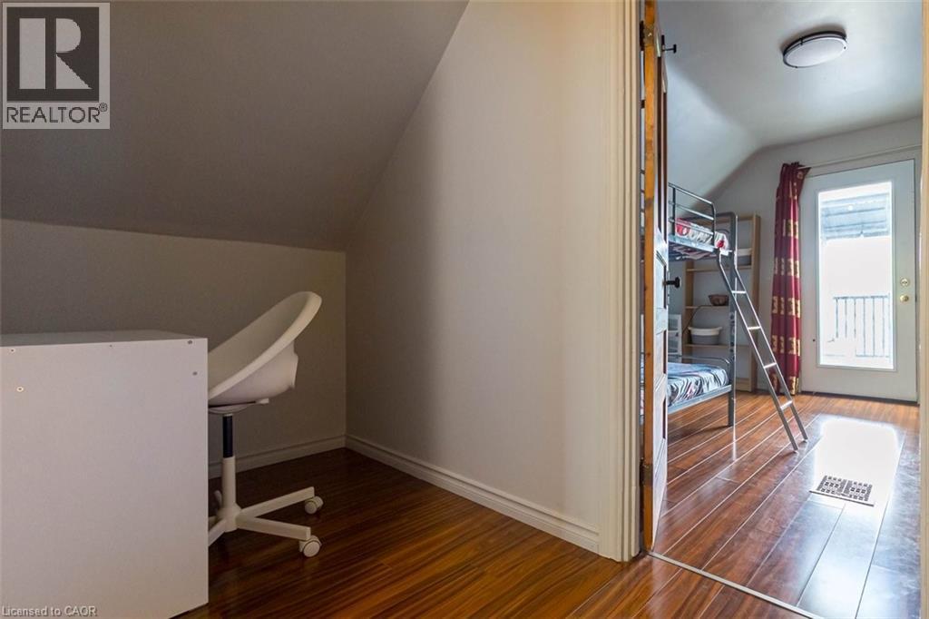 82 Burris Street, Hamilton, Ontario  L8M 2J5 - Photo 38 - 40839466