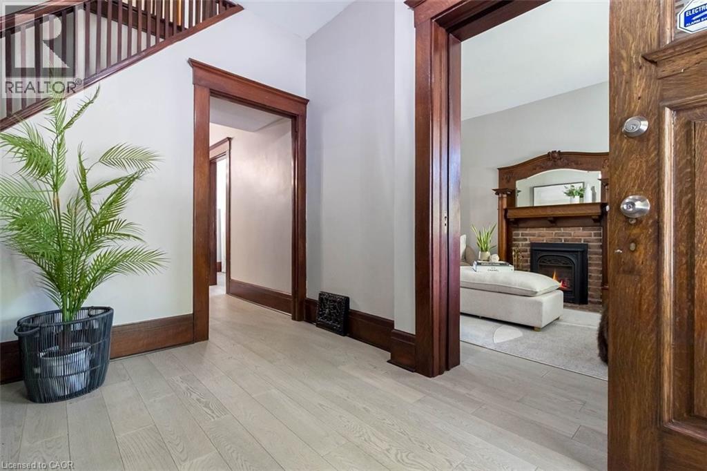82 Burris Street, Hamilton, Ontario  L8M 2J5 - Photo 4 - 40839466