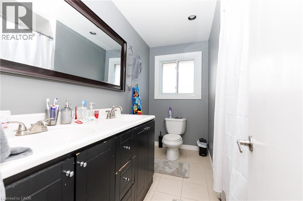 25 Warkdale Drive, St. Catharines, Ontario  L2T 2V8 - Photo 13 - 40839446