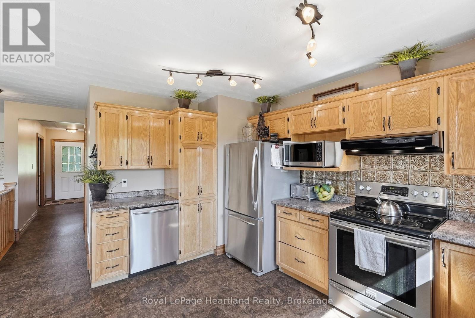 2015 Alma Street, Howick, Ontario  N0G 1X0 - Photo 18 - X13440420