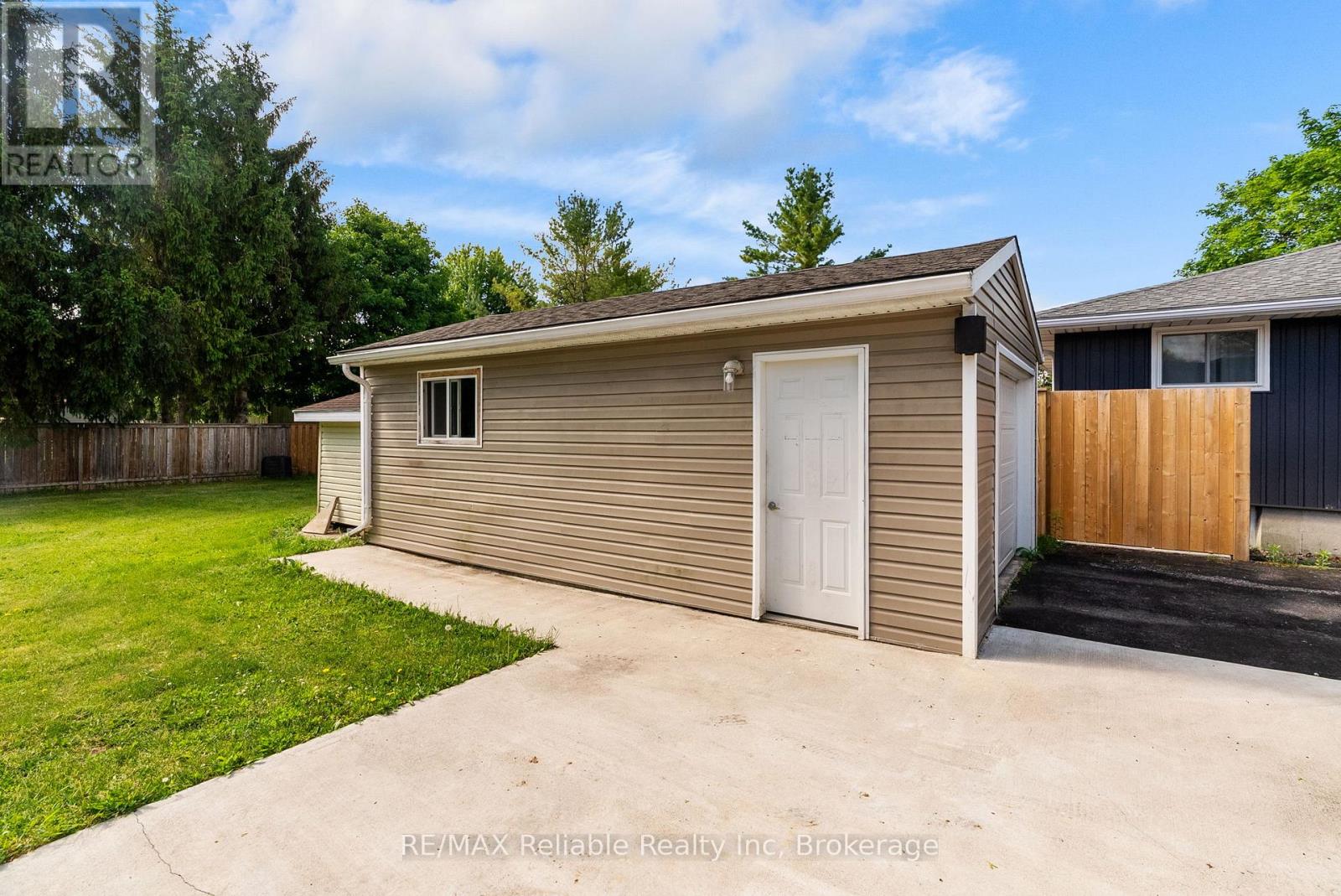 182 Jarvis Street S, Huron East, Ontario  N0K 1W0 - Photo 33 - X13440736