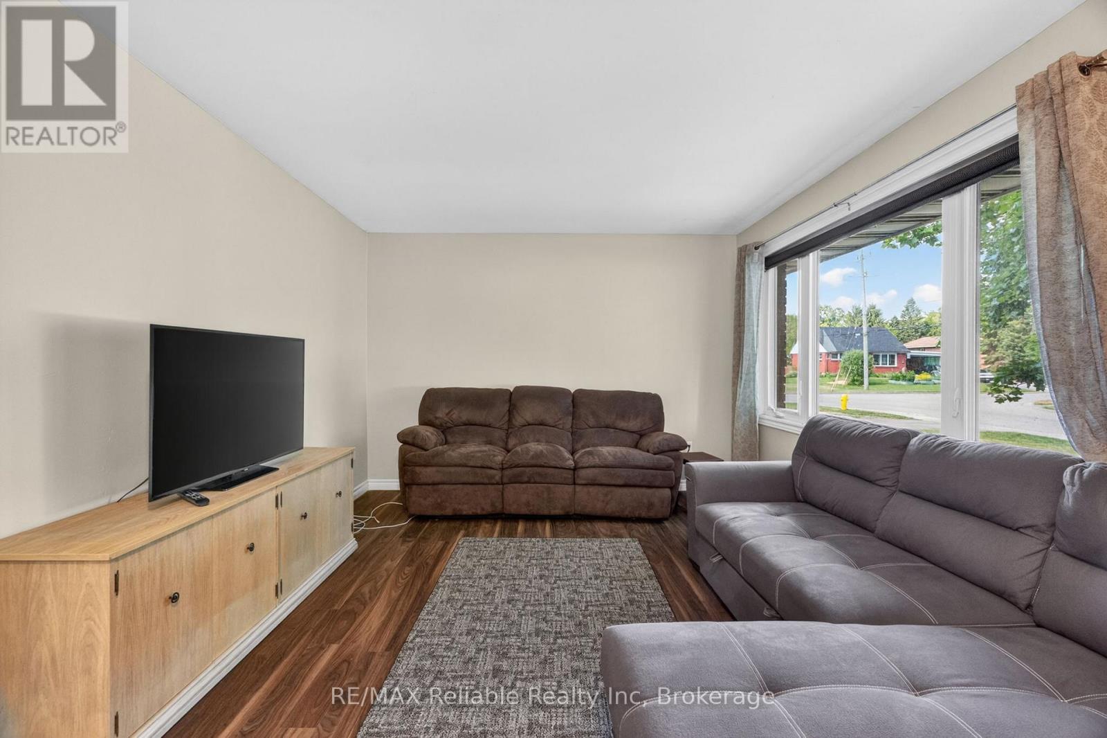 182 Jarvis Street S, Huron East, Ontario  N0K 1W0 - Photo 4 - X13440736