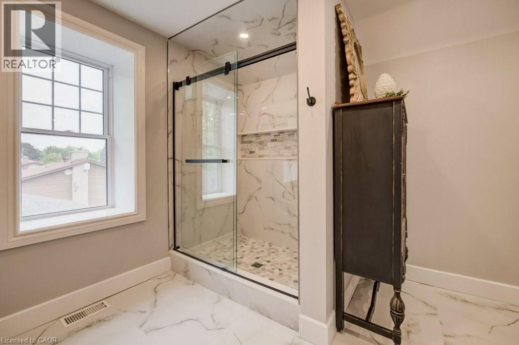 35 Schweitzer Street, Kitchener, Ontario  N2K 1B5 - Photo 27 - 40837417