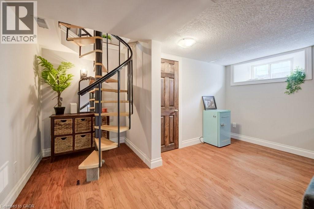 35 Schweitzer Street, Kitchener, Ontario  N2K 1B5 - Photo 30 - 40837417