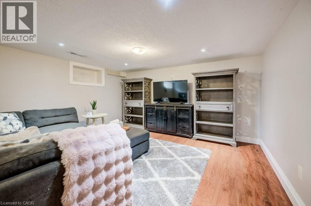 35 Schweitzer Street, Kitchener, Ontario  N2K 1B5 - Photo 32 - 40837417