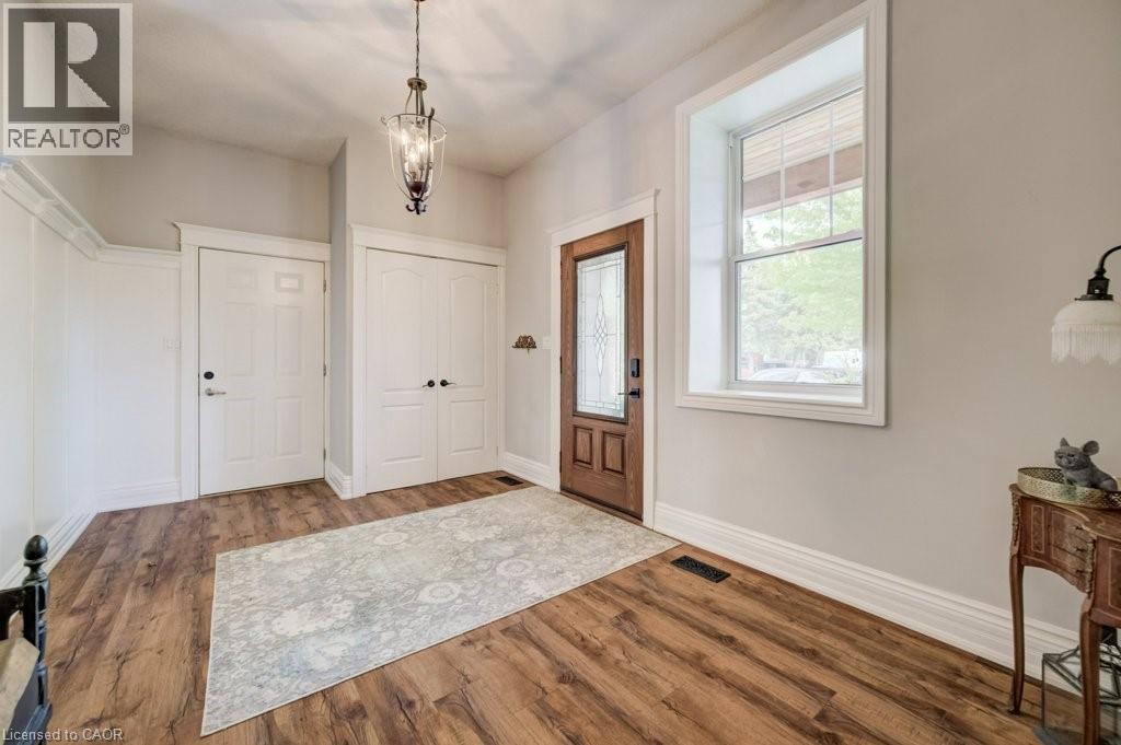 35 Schweitzer Street, Kitchener, Ontario  N2K 1B5 - Photo 5 - 40837417