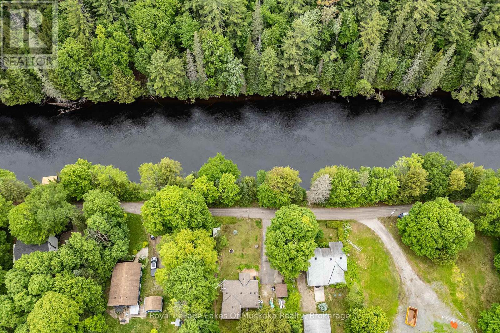 1136 Springdale Shores Private, Bracebridge, Ontario  P1L 1W9 - Photo 2 - X13441144