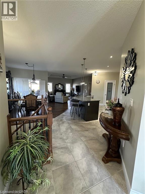 64 English Crescent, Plattsville, Ontario  N0J 1S0 - Photo 2 - 40839477