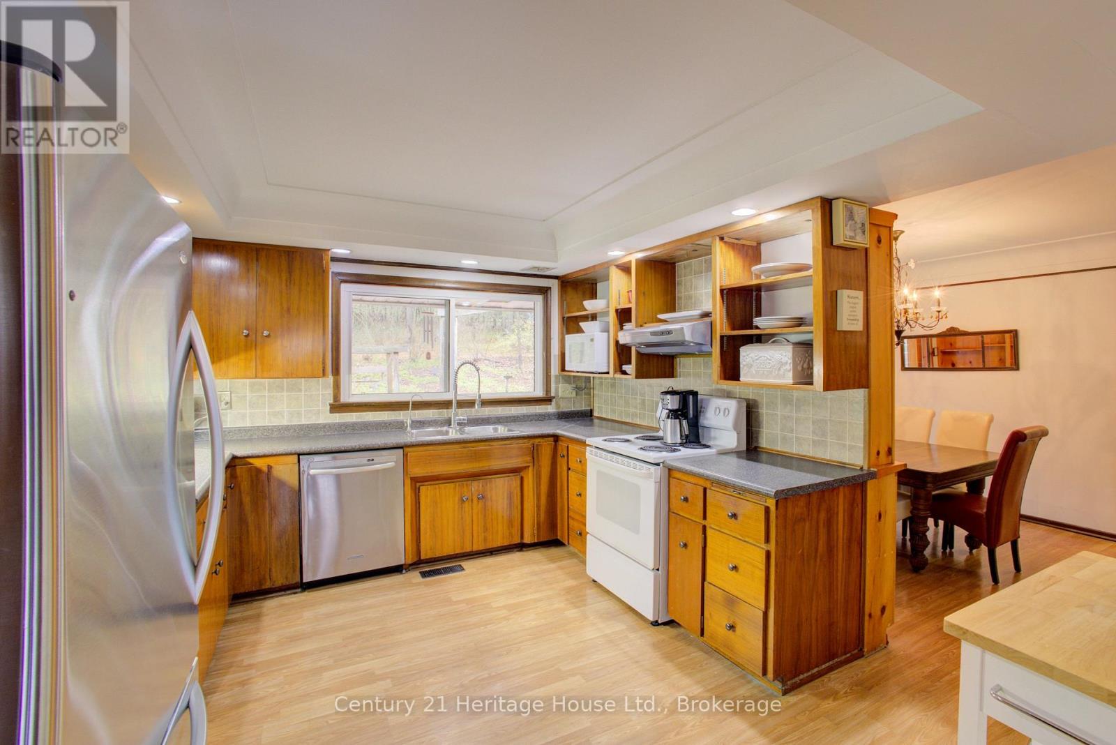 252 Durham Road W, West Grey, Ontario  N0G 1R0 - Photo 10 - X13441372