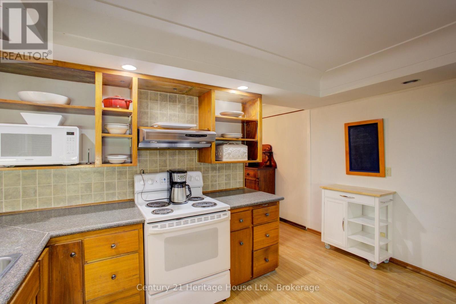 252 Durham Road W, West Grey, Ontario  N0G 1R0 - Photo 12 - X13441372