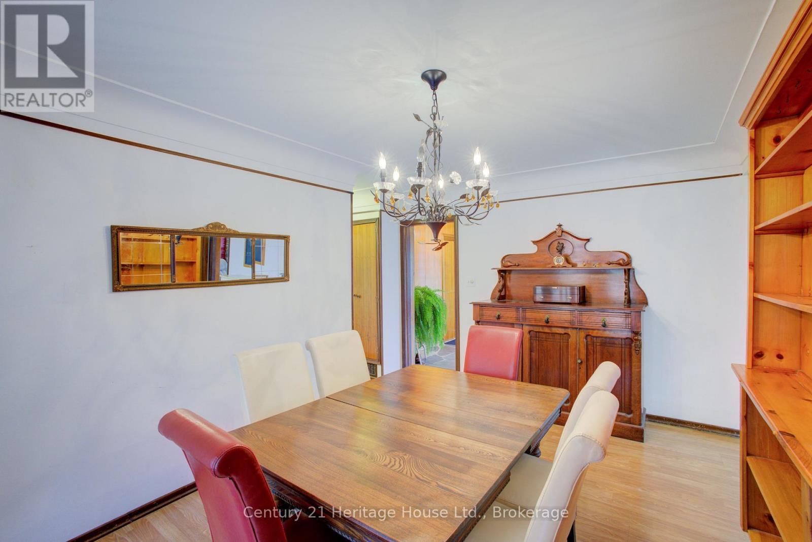 252 Durham Road W, West Grey, Ontario  N0G 1R0 - Photo 15 - X13441372