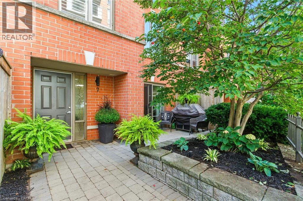 442 Maple Avenue Unit# 7, Burlington, Ontario  L7S 2L7 - Photo 2 - 40839539