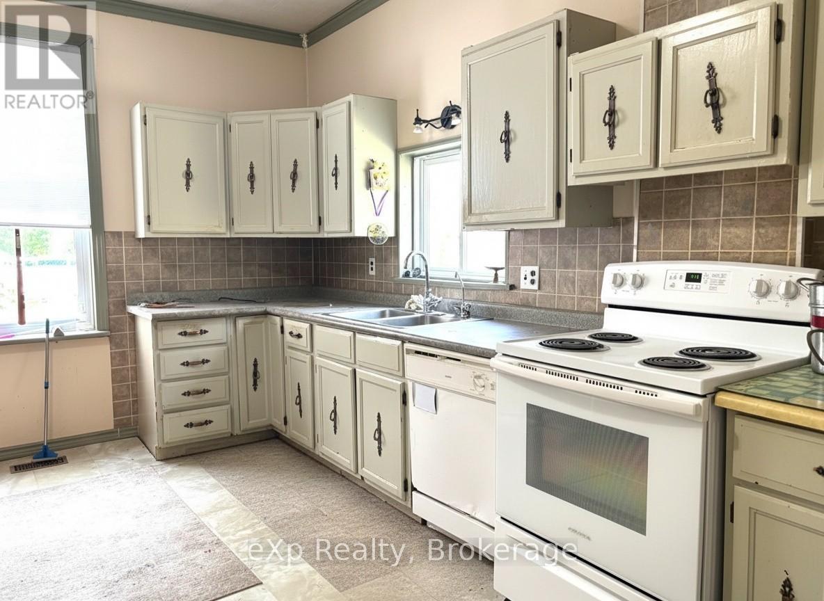 8 Main Street S, Brockton, Ontario  N0G 1S0 - Photo 12 - X13441758