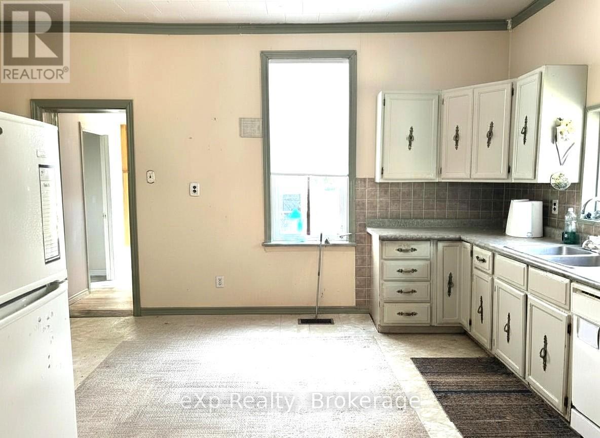 8 Main Street S, Brockton, Ontario  N0G 1S0 - Photo 13 - X13441758