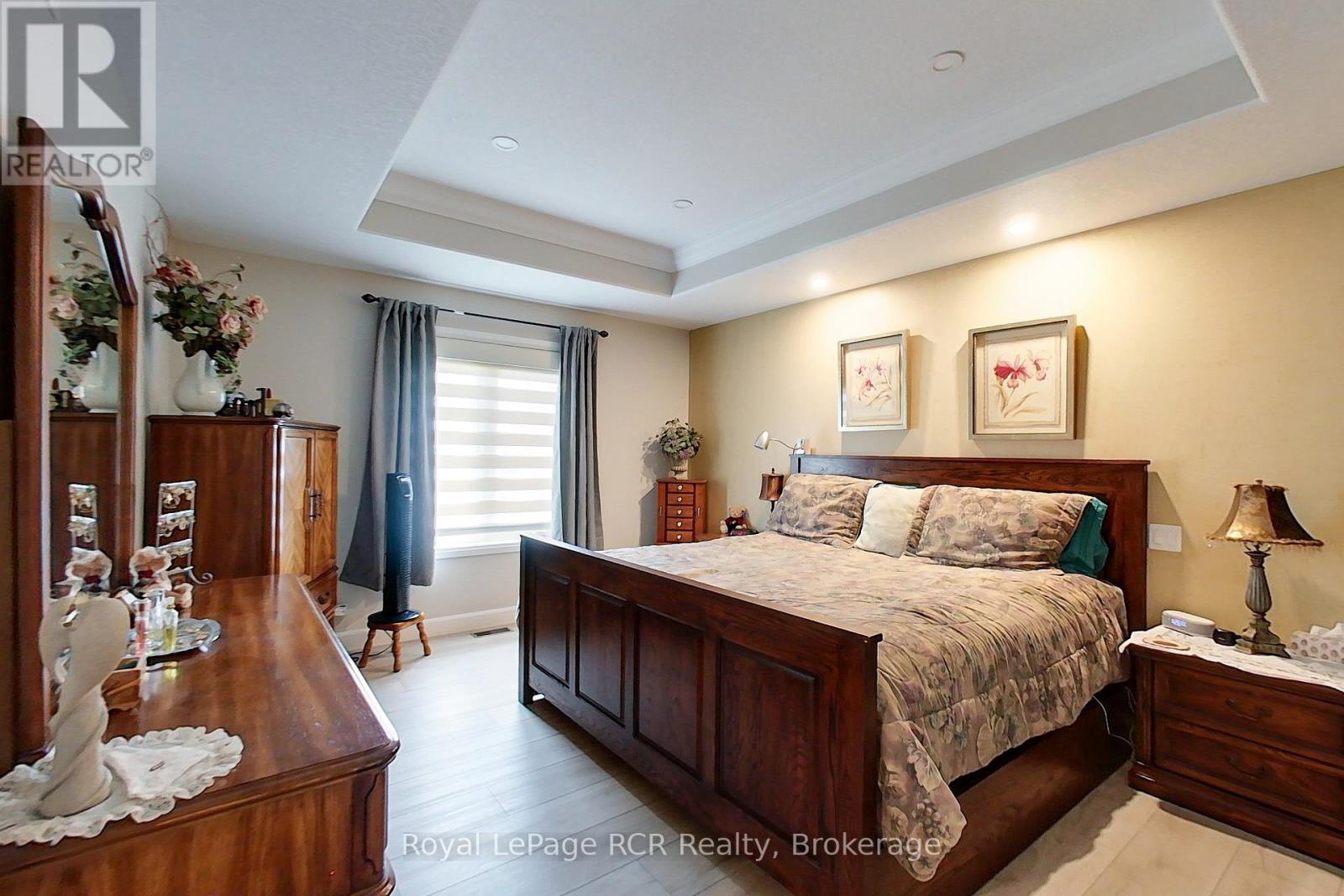 855 17th Street, Hanover, Ontario  N4N 3B8 - Photo 12 - X13441848